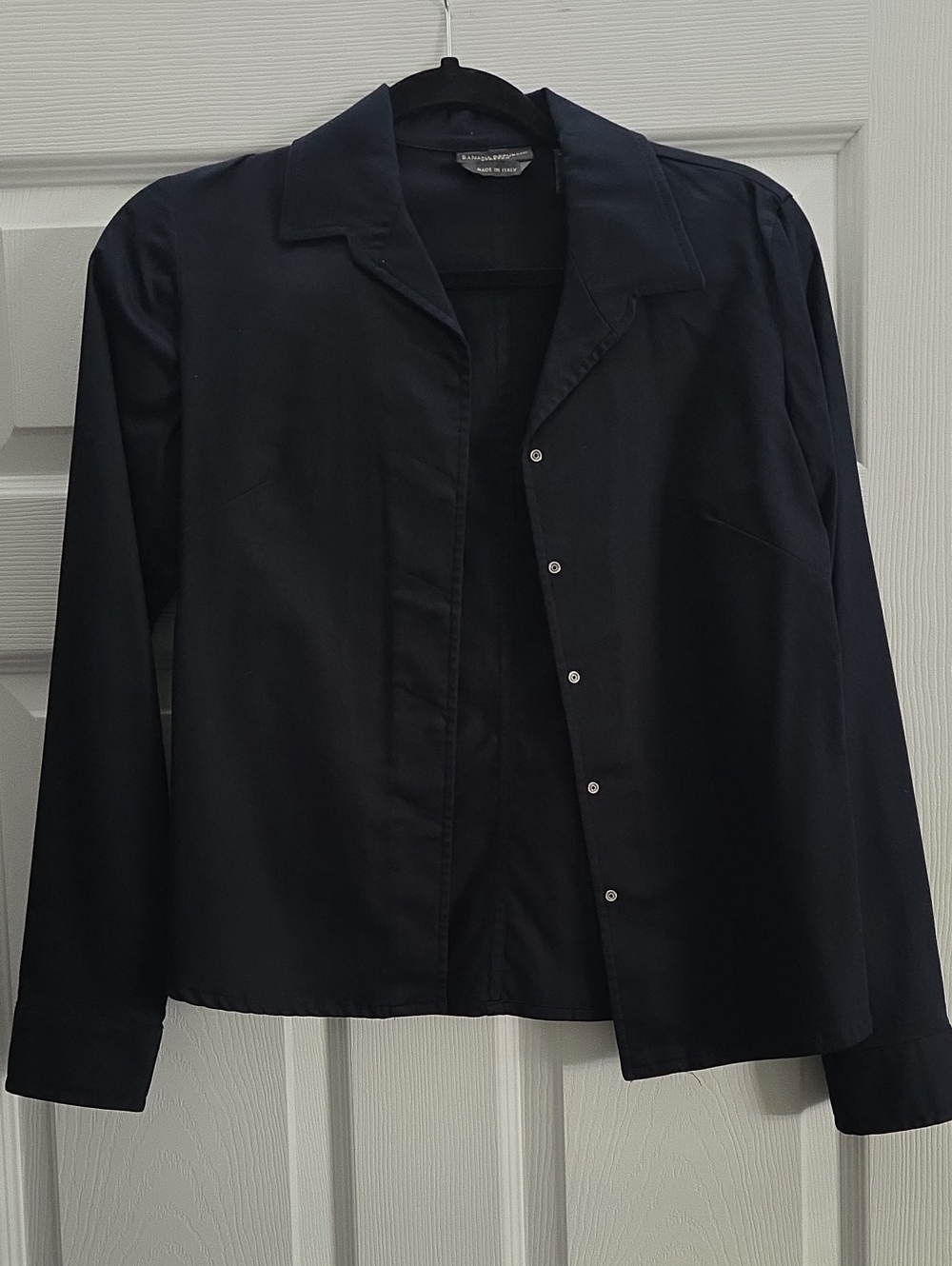 Banana Republic Black Button-Front Women’s Shirt